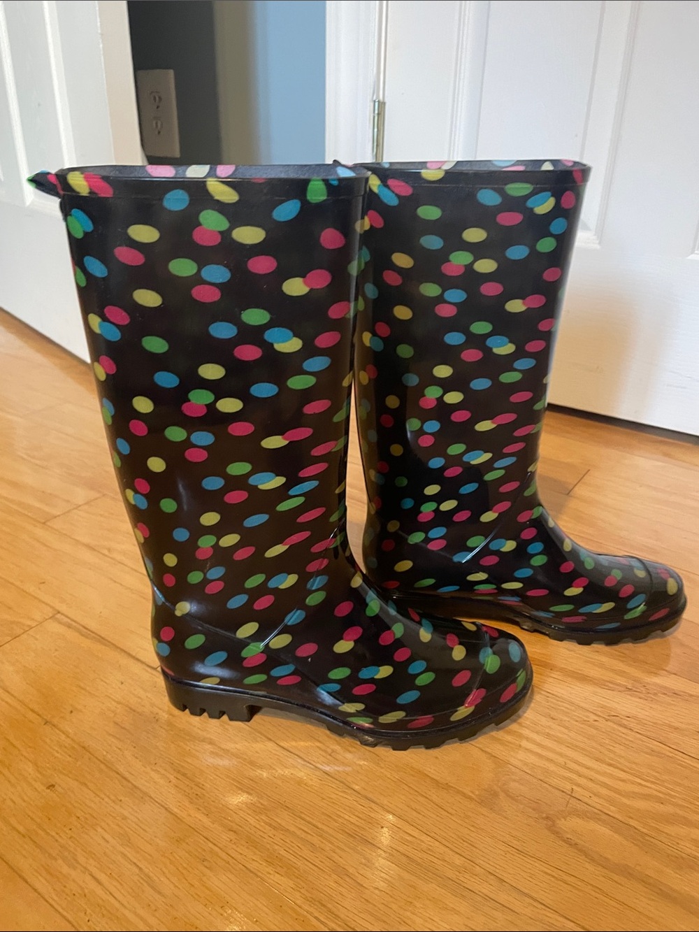 Capelli of New York black polka dot rain boots size 7 like new